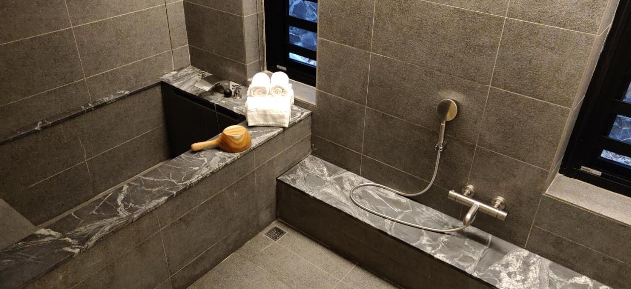 Water House Hotell Taipei Exteriör bild
